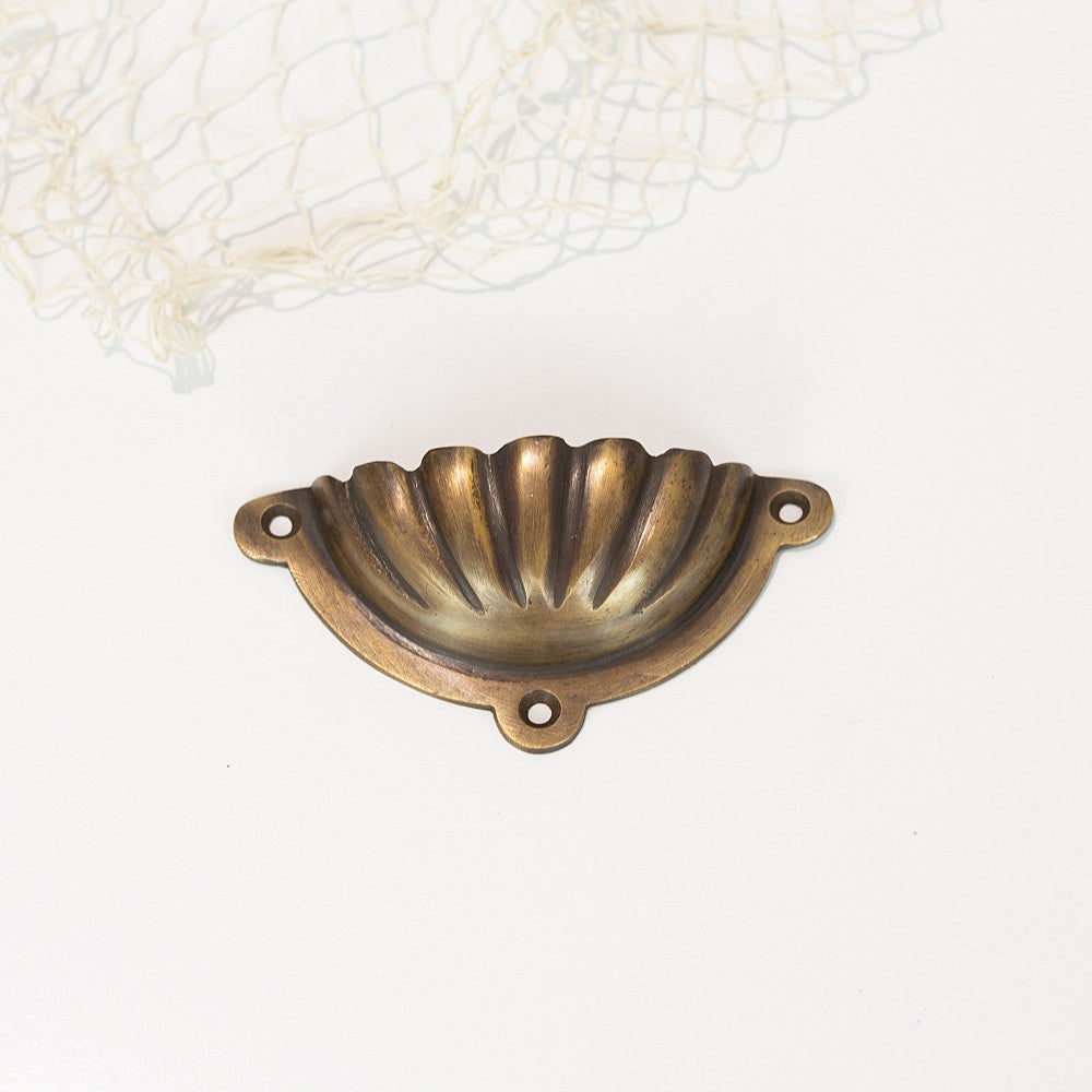 Clam Shell Drawer Pull #0015